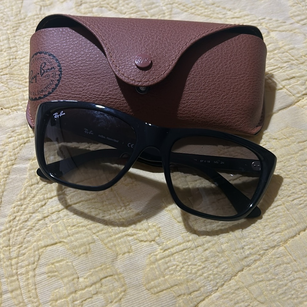 Ray bans - Picture 2 of 2